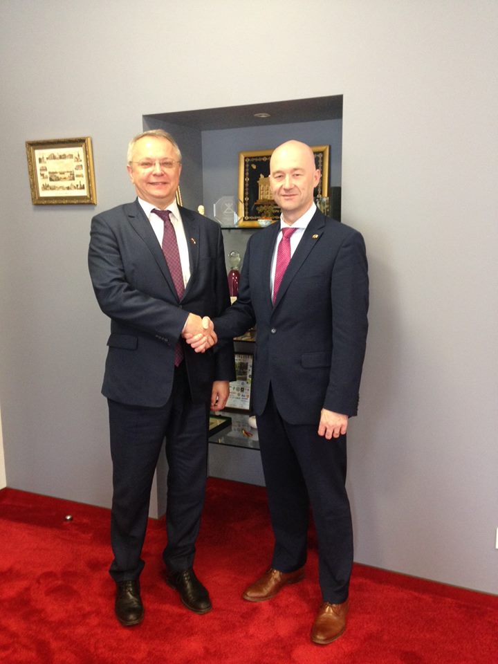 The Ambassador David Noonan meets the Lithuanian Ambassador to Ireland 